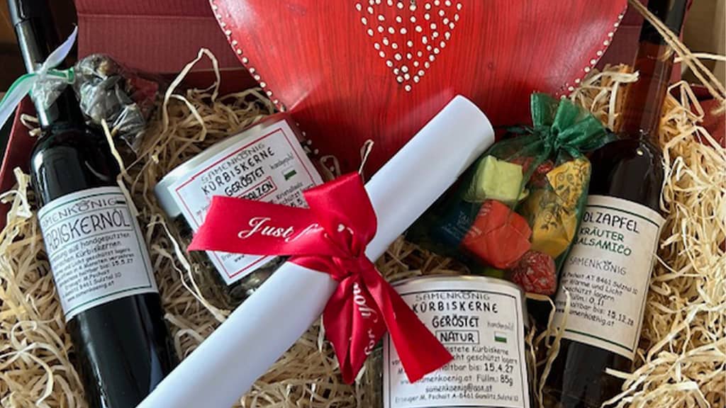 Das Bild zeigt eine Geschenksbox mit Lebensmitteln vom Samenkönig aus dem Onlineshop.